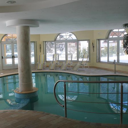 Hotel Canada Pinzolo Exterior photo