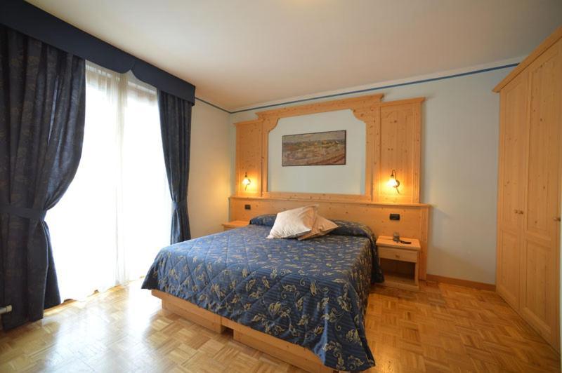 Hotel Canada Pinzolo Exterior photo