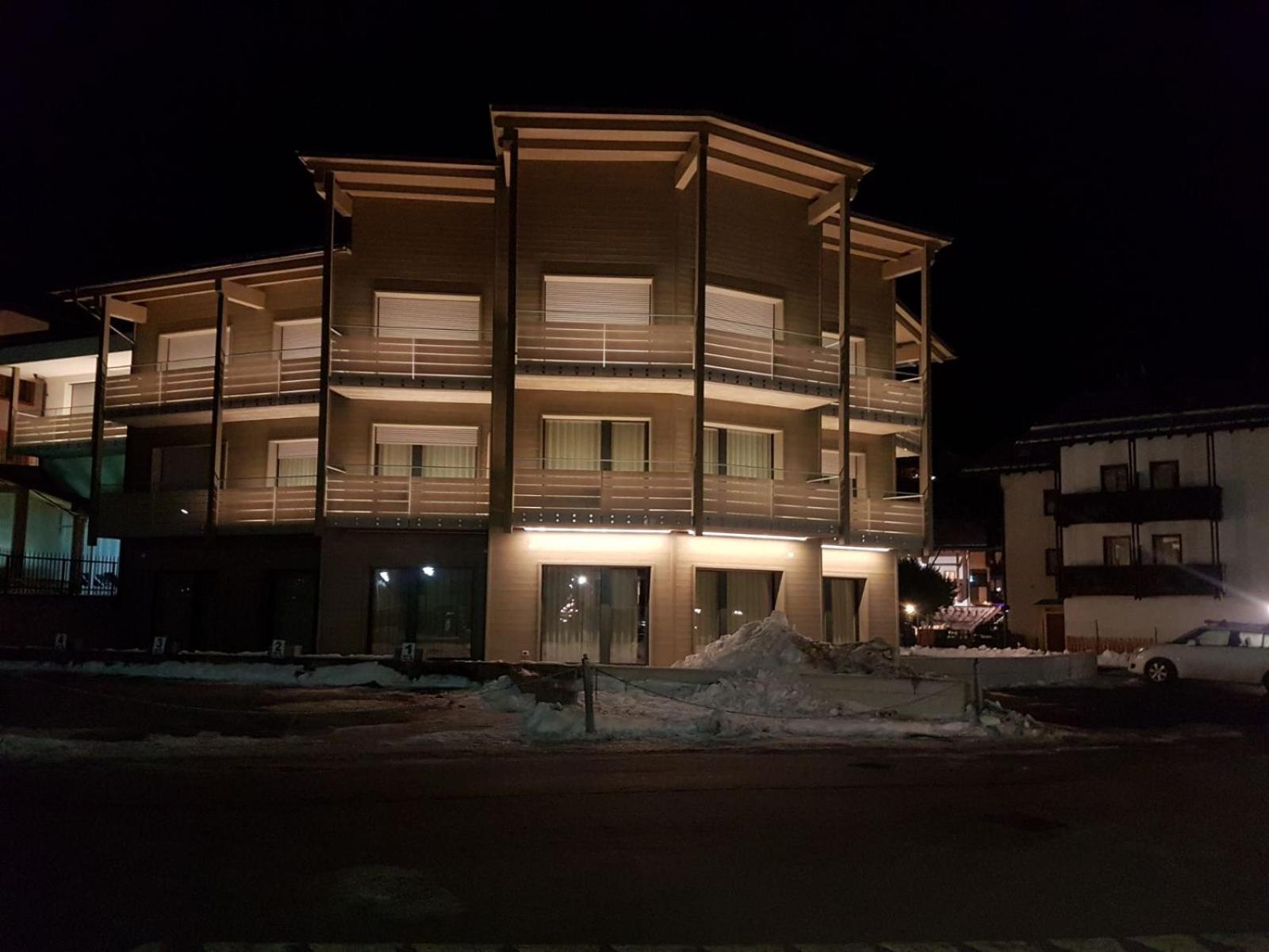 Hotel Canada Pinzolo Exterior photo
